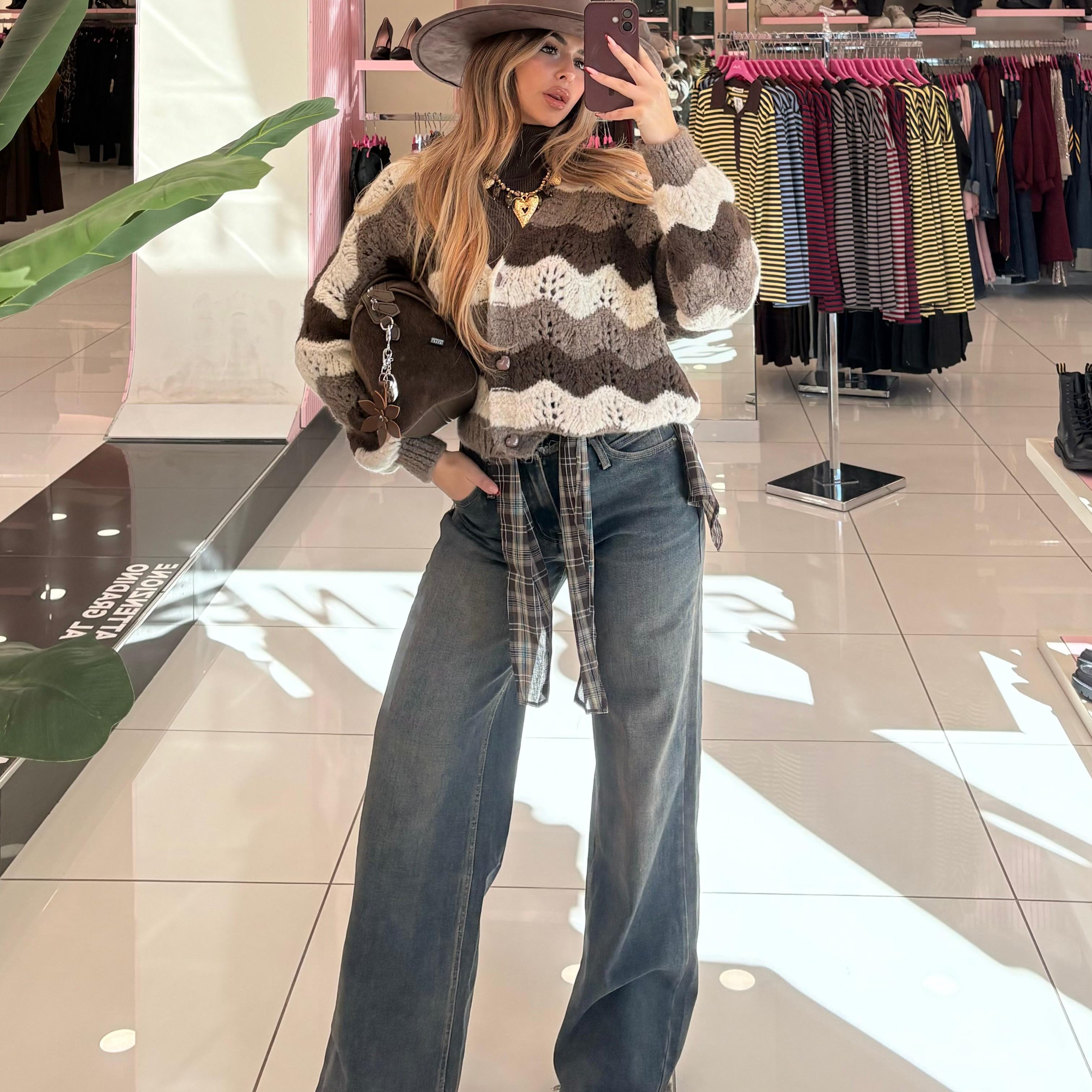 JEANS CON FINTA CAMICIA